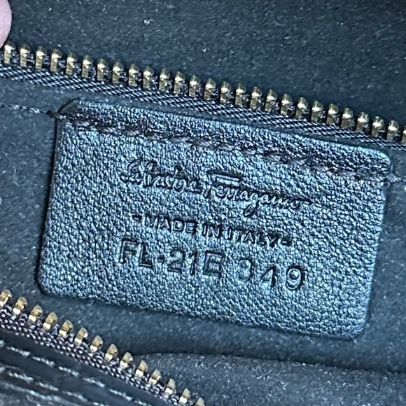 Vintage Salvatore Ferragamo Black Alligator Hobo Bag - Picture 11 of 15